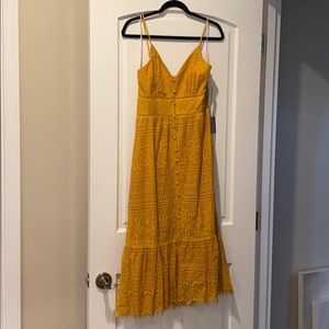 Lulu’s Yellow lacy dress